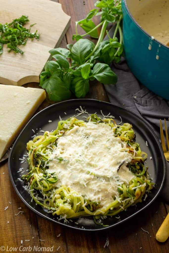 Low Carb Roasted Garlic Cream Sauce • Low Carb Nomad