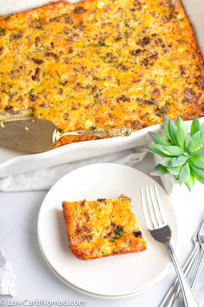 breakfast casserole without potatoes in a baking dish