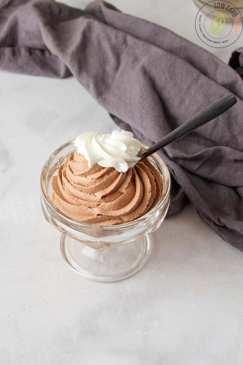 Easy keto Chocolate Mousse
