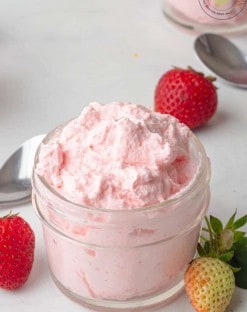 Low Carb Strawberry Mousse