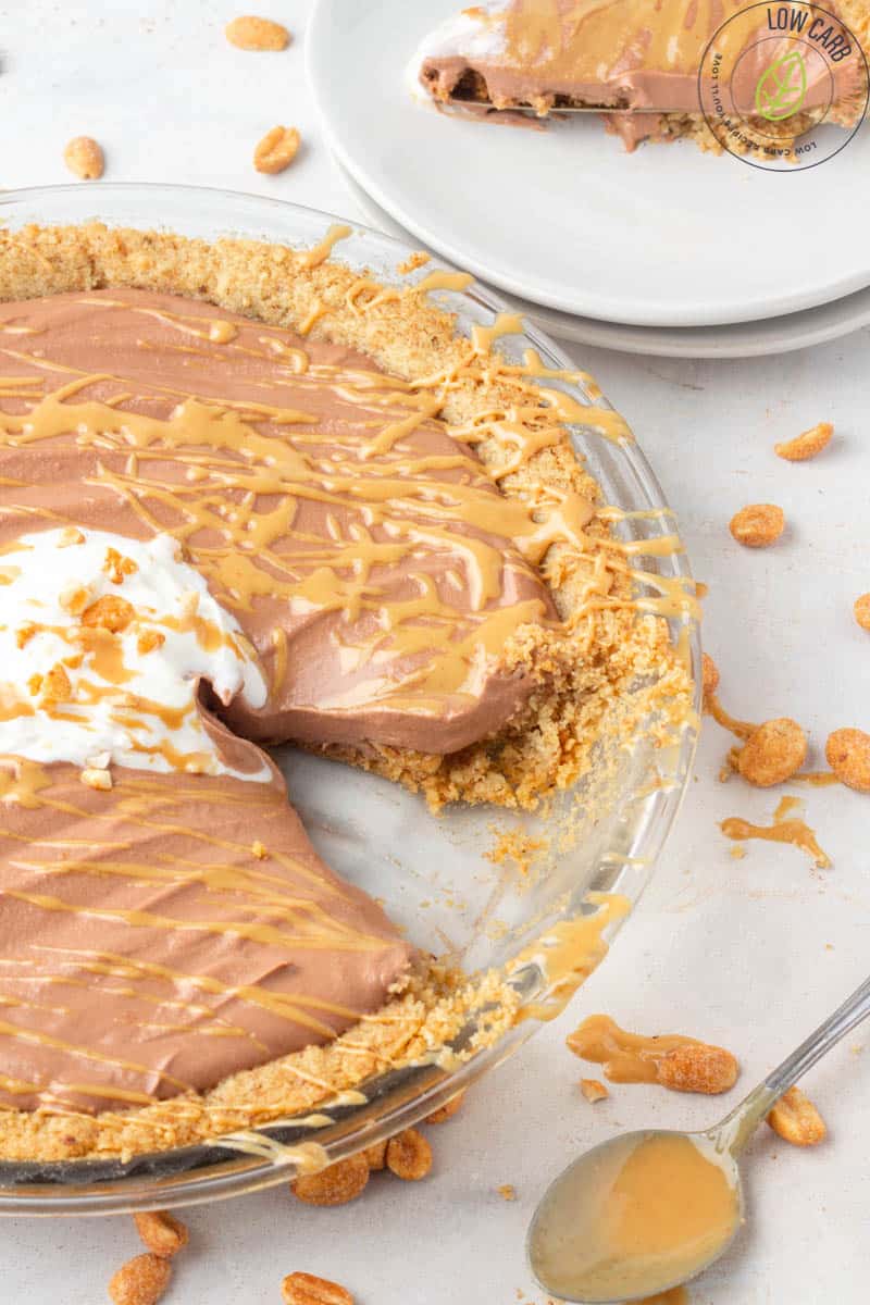 Chocolate Peanut Butter Keto Pie