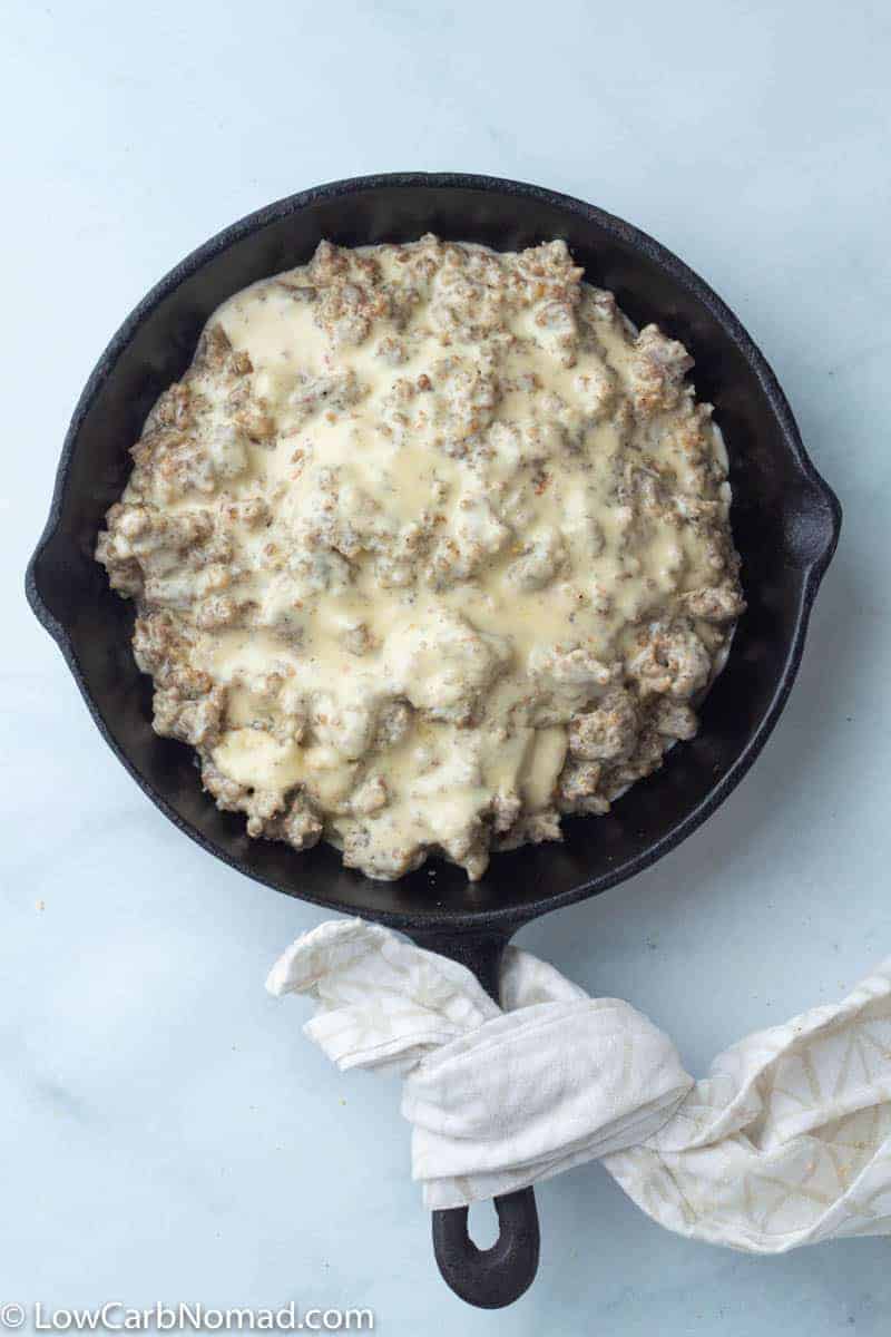 keto sausage gravy