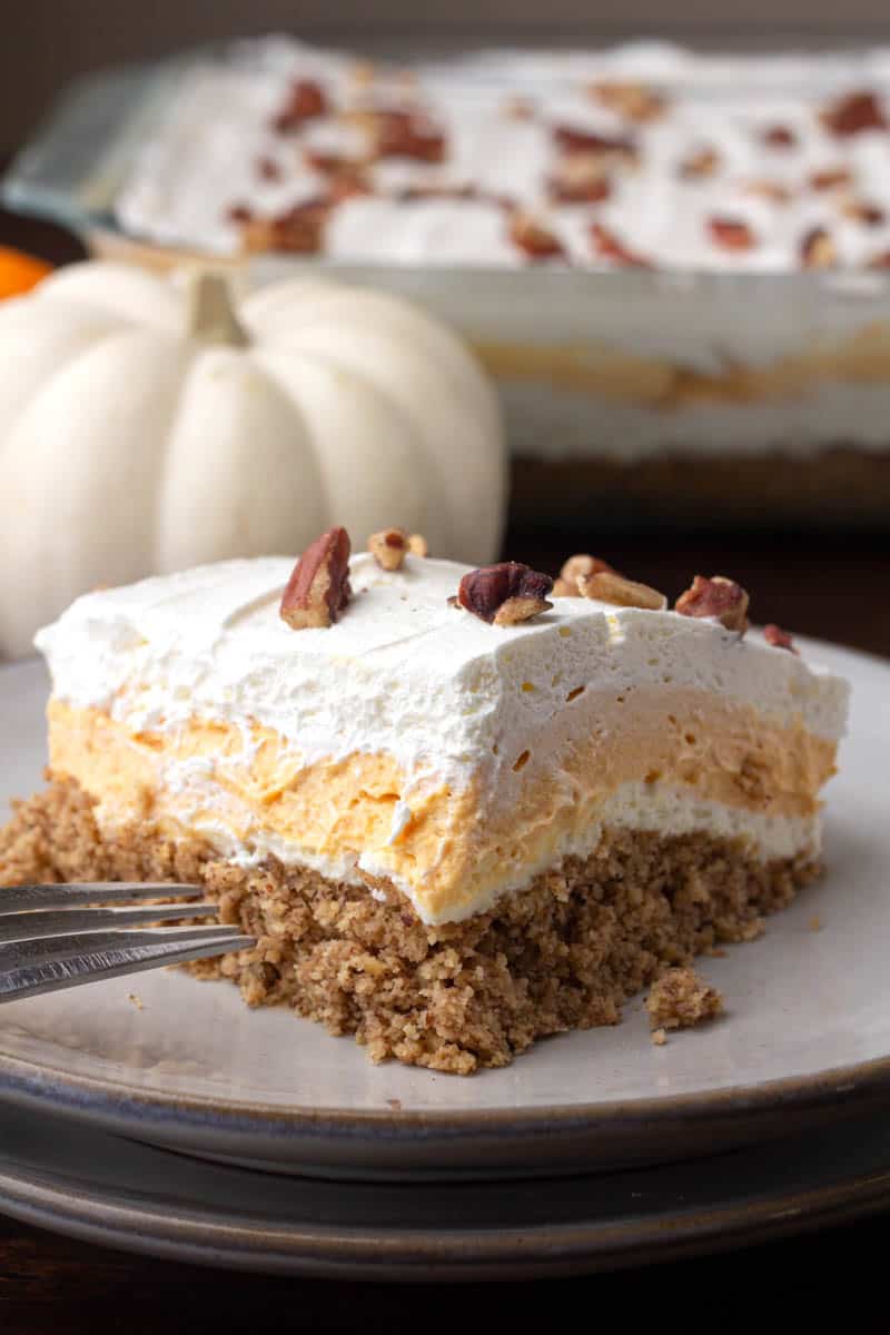 Keto pumpkin dessert lasagna