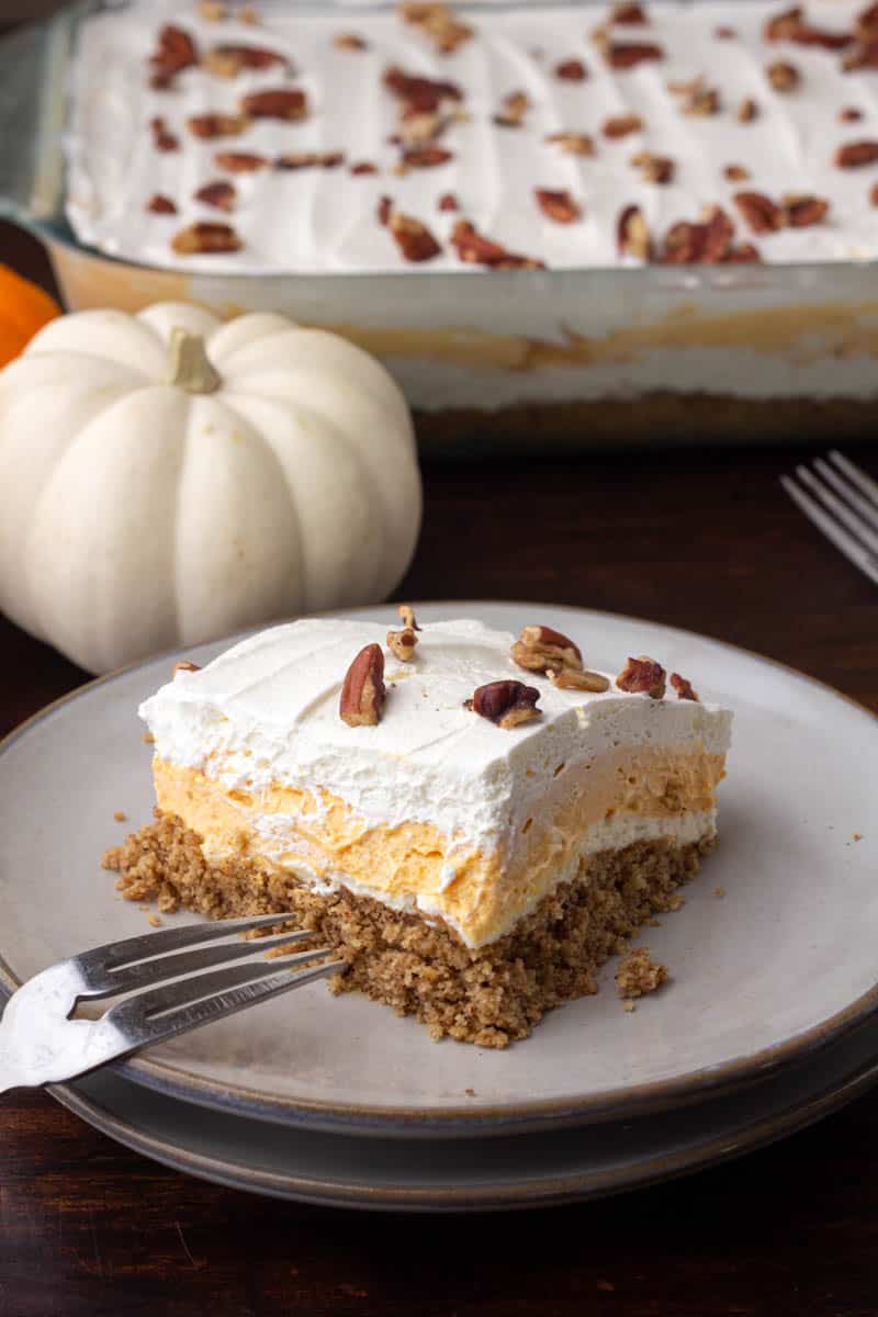 Keto pumpkin dessert lasagna