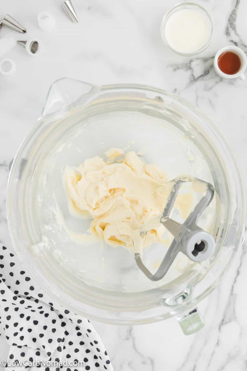 Keto Vanilla Buttercream Frosting Recipe • Low Carb Nomad
